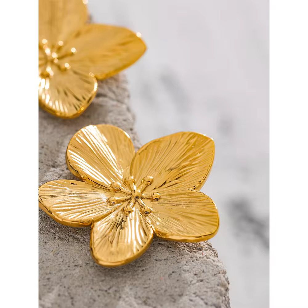 Flower Studs 18K Gold Plated
