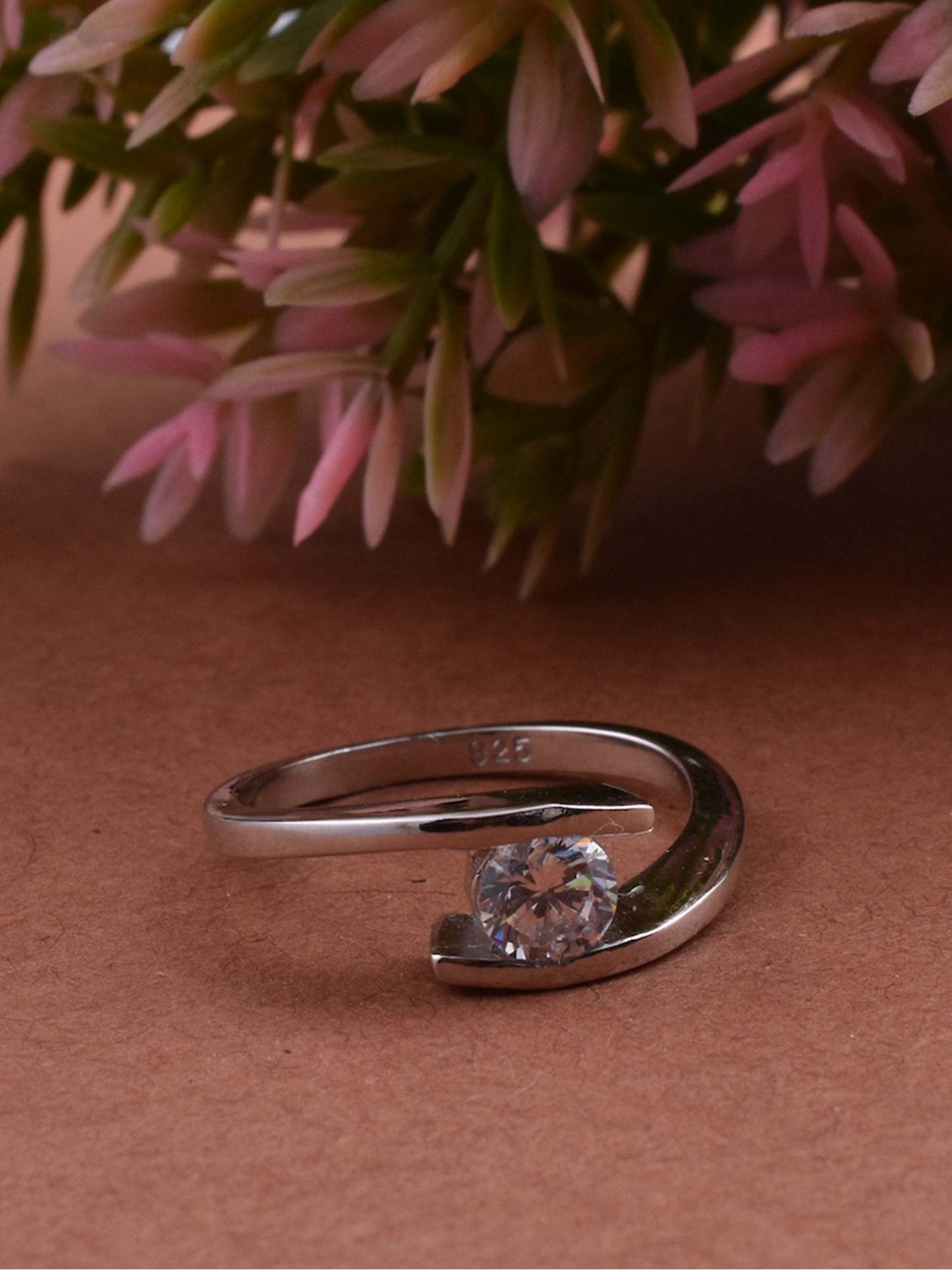 Silver Sway Solitaire Ring in 925 Silver